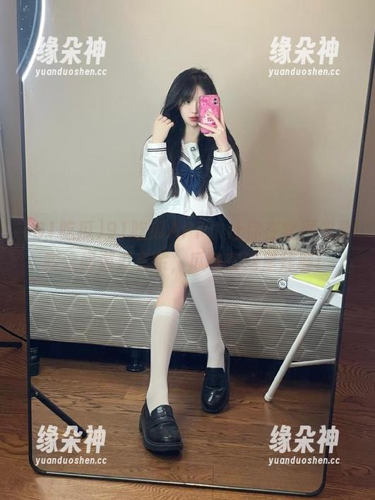 91吃瓜APP，让你在官网和真实之间游刃有余，瓜味在这里炸裂！