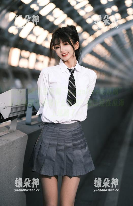 谁能告诉我“cggolive吃瓜网”这条线路到底有什么宝藏？我已经在瓜海上迷路了…
