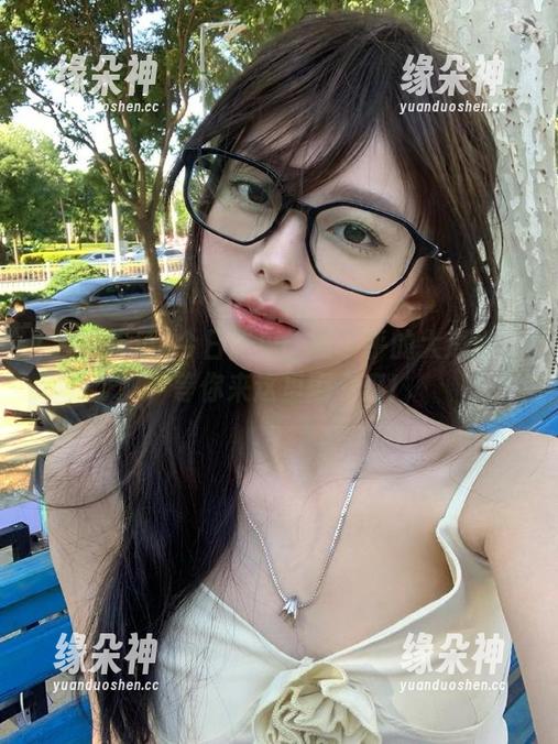今日吃瓜：热乎乎的大瓜地址，等你来这里刷个爽！