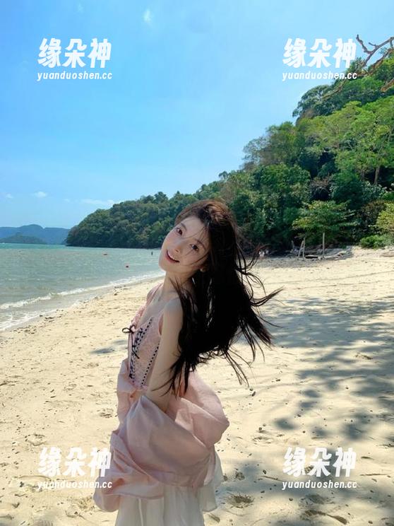 吃瓜17c发布：当你的邻居开始直播，这瓜还忍得住吗？