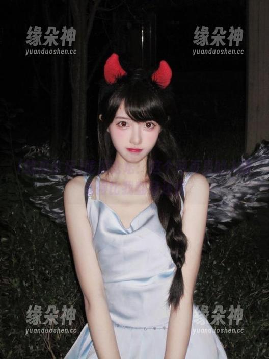 吃瓜论坛：这个网页里的人设崩得比我翻身还快