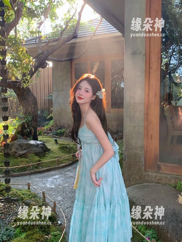 看八卦就像逛超市，‘我要吃瓜网’让我永不迷路，哈哈！