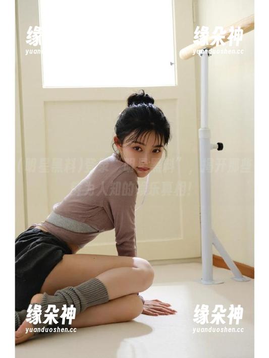 登录“明星黑料”，揭开那些鲜为人知的娱乐真相！