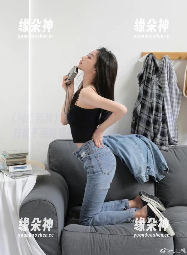 最新“网红黑料”：那些你绝对想不到的秘密，真是瓜田里的大丰收！