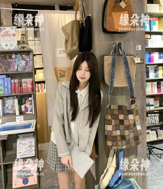下载“黑料不打烊”后，我成了新一波的吃瓜群众！