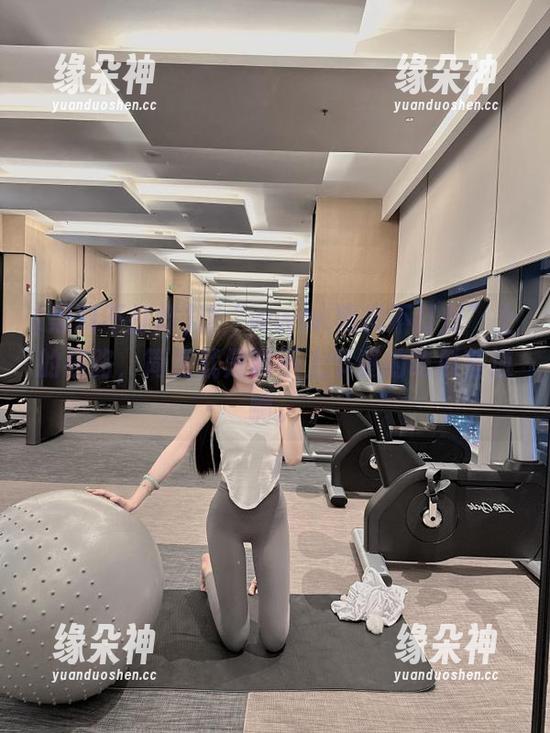 这“www.黑料不打烊”上的线路，简直就是跟不上节奏的吃瓜赛道啊。