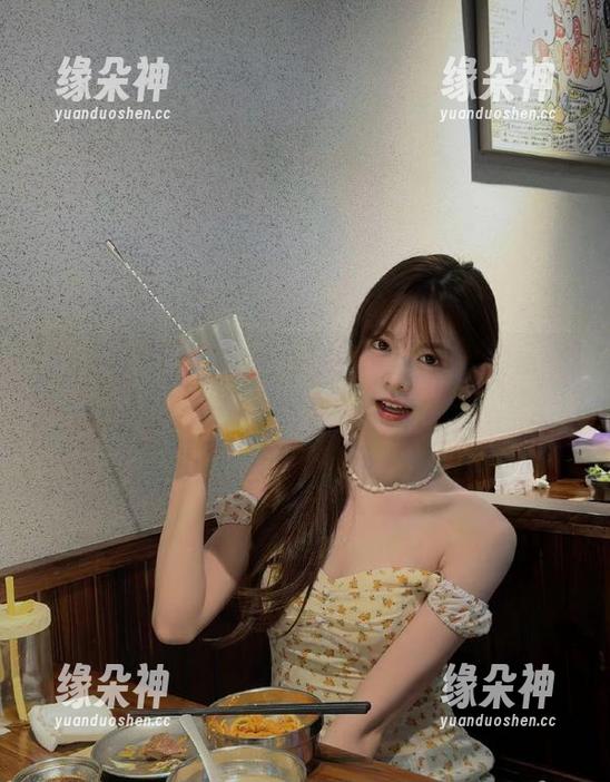 我一边登录黑料正能量hl，一边为那些失去理智的瓜友捏把汗。