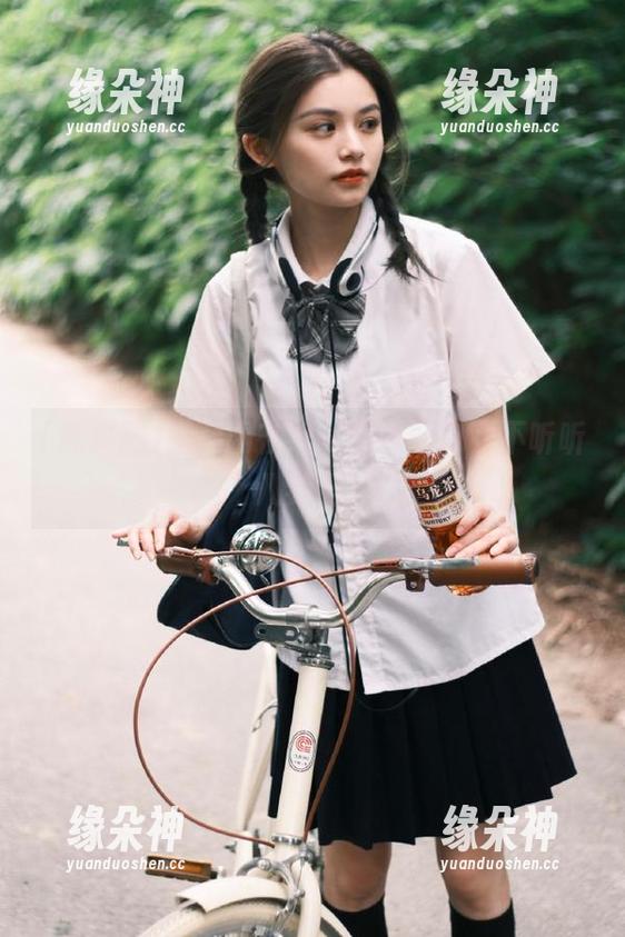 黑料网在线：网页敲门，不听听八卦吗？
